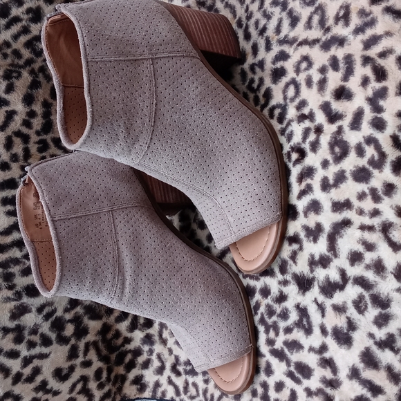 Franco Sarto Peep Toe Bootie - Picture 2 of 8